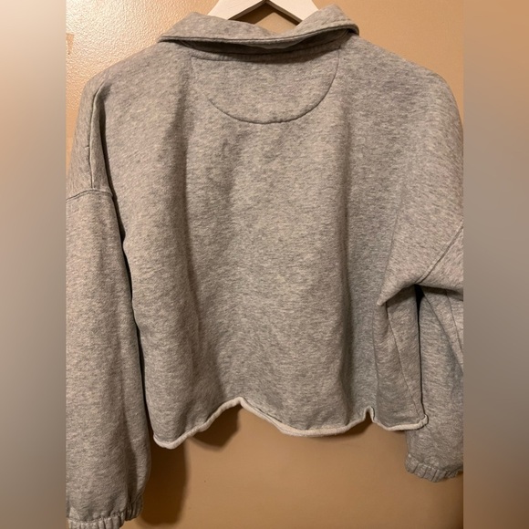 Aerie gray soft fleece crop polo pullover size medium - Picture 4 of 4